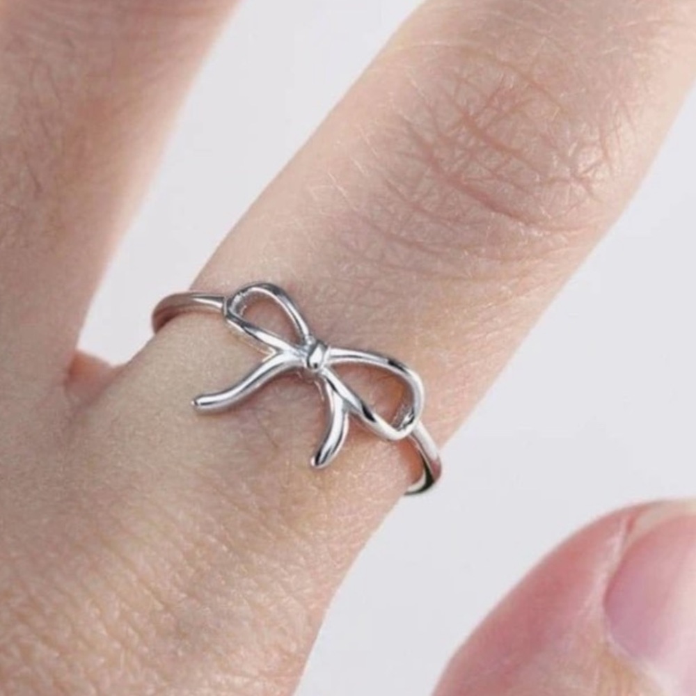 Silver bow ring size 8 balletcore coquette girl